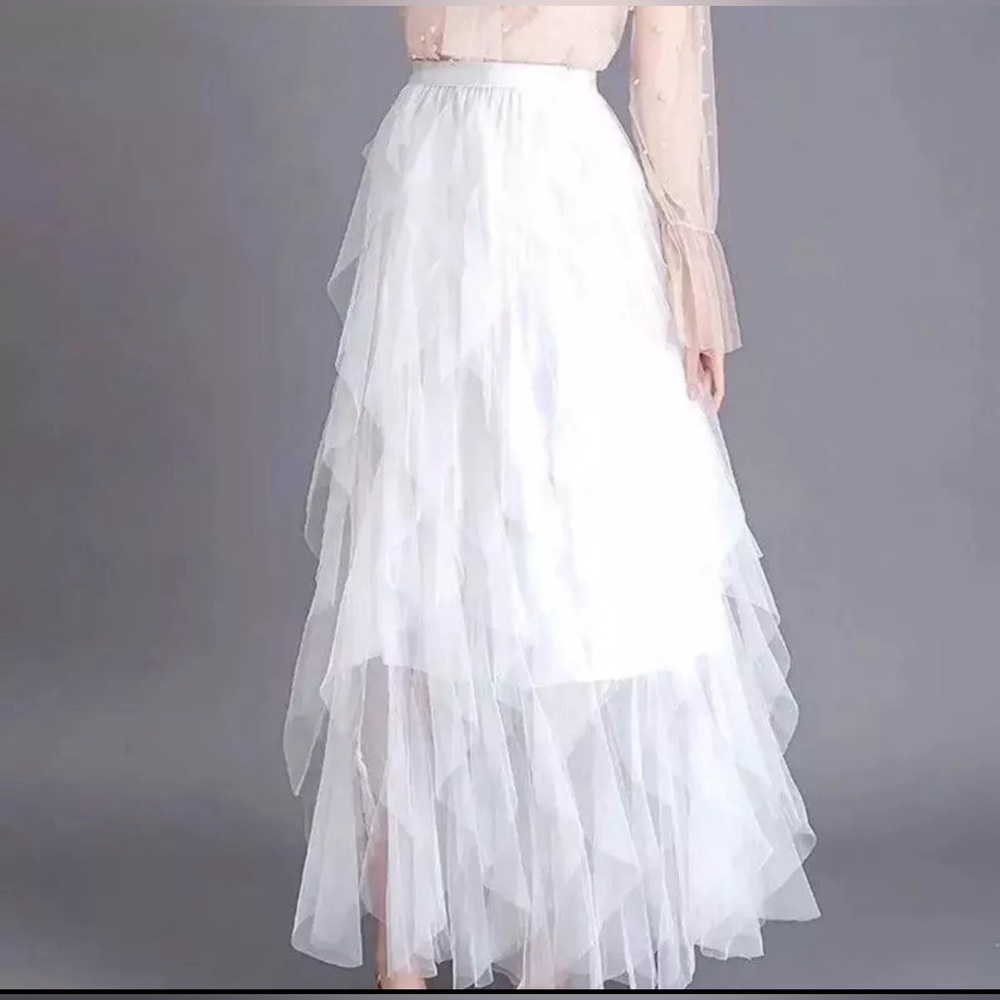White Long Maxi Skirt Sheer Lace Net Tulle Pleated Lined Size Small NWOT